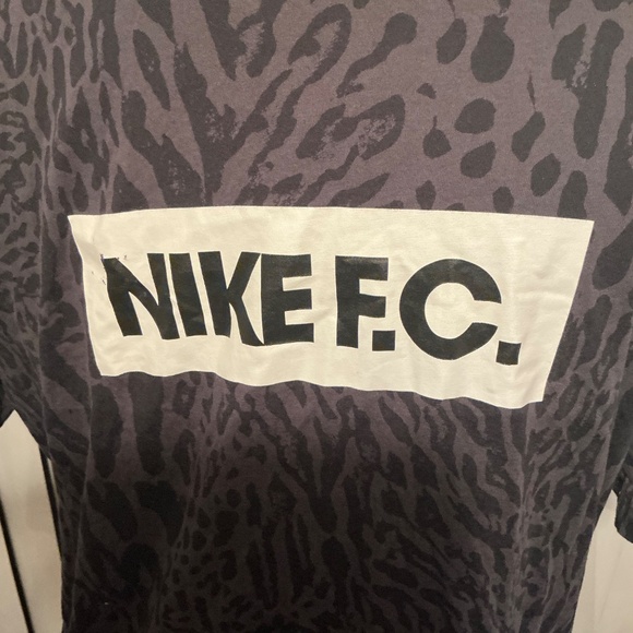 Nike shirt top size xl - Picture 3 of 6
